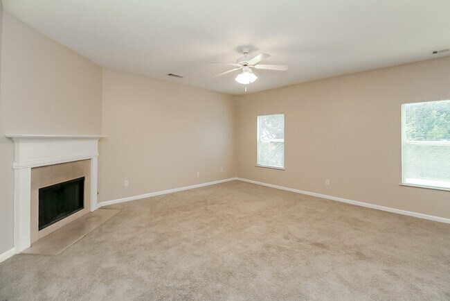 Photo - Beautiful 6 Bedroom located in Stockbridge!