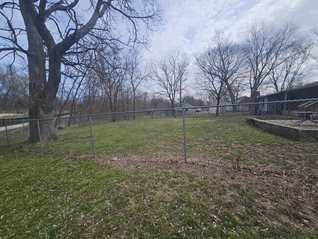 Photo - 1422 High St