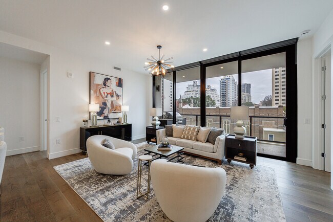 Photo - 2425 Peachtree Rd NE