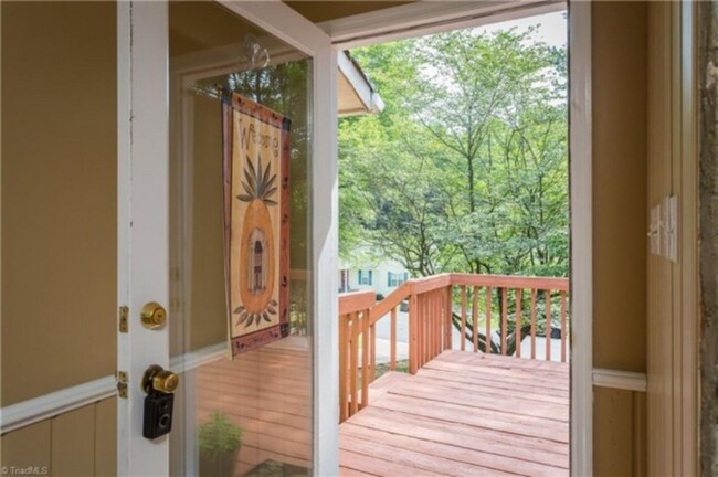 Photo - 204 Brambleton Ct