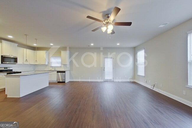 Photo - 155 Orchard Ln