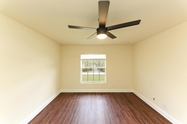 13342 87th St N Unidad 2nd Floor