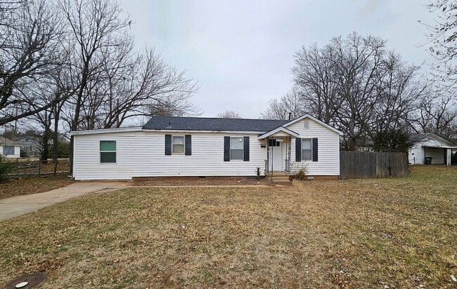 Photo - Remodel-Lots of Yard Space-3 Bed/2 Bath