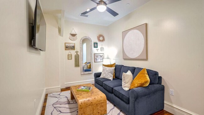 Building Photo - 604 Baronne St Unit ID1267114P