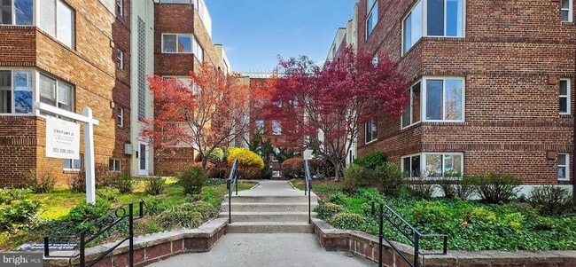 Photo - 5405 9th St NW Unit 306
