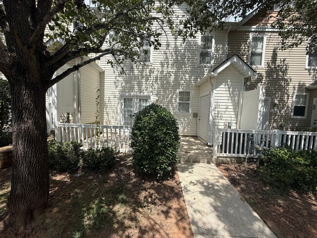 Photo - Room in Townhome on McGoogan Ln