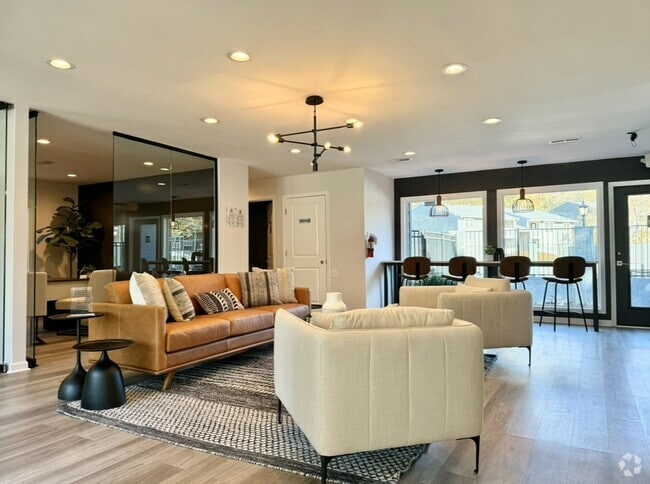 Building Photo - LYV Chapel Hill Rental