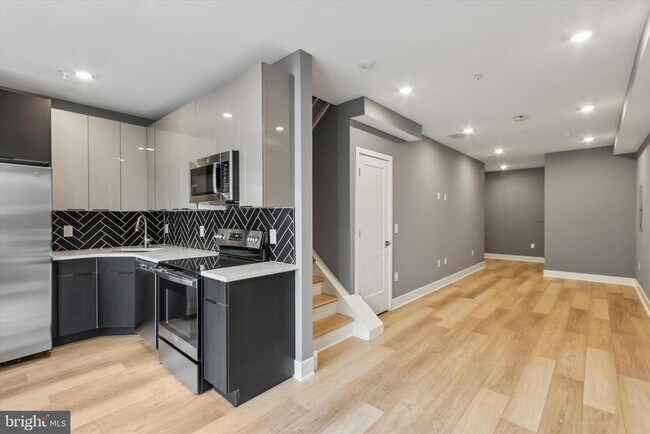 Photo - 1615 Poplar St Unit 3