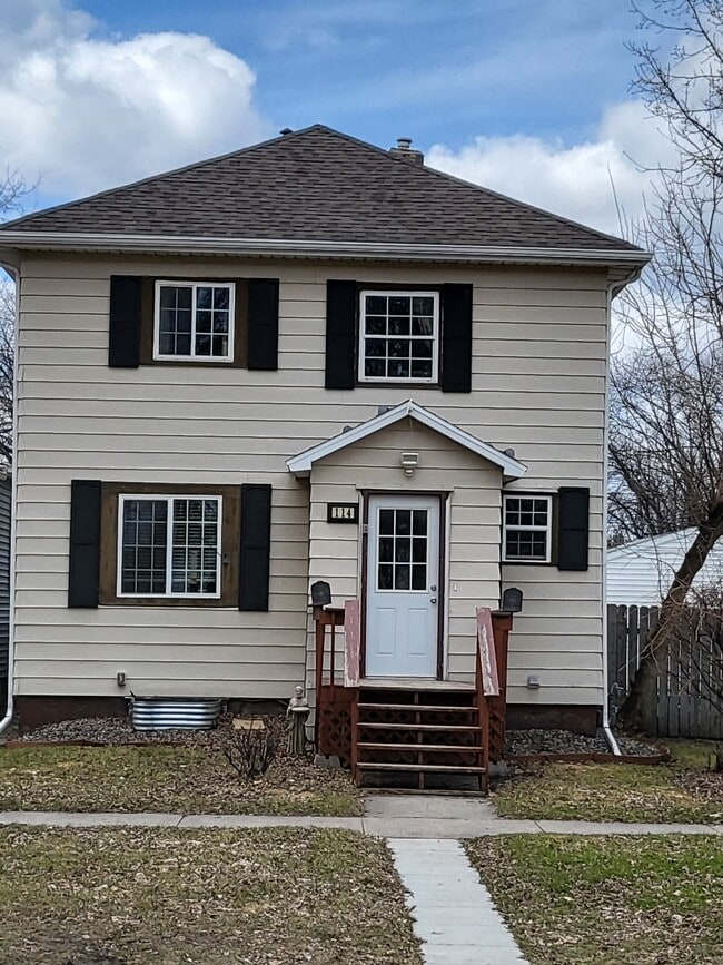 Front view - 114 Walnut St