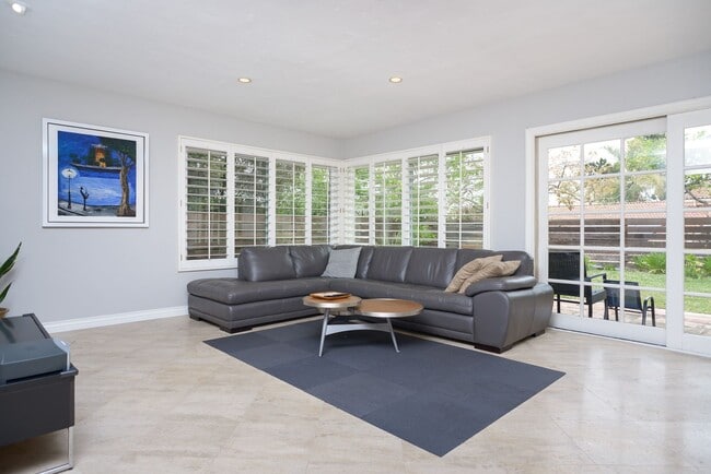 Photo - ***Available Now - Mid-term Lease ONLY *** Single Level 3 Bedroom, 2.5 Bath home in La Costa*****