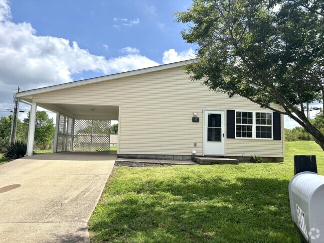 Building Photo - 5317 Beechwood Dr Rental