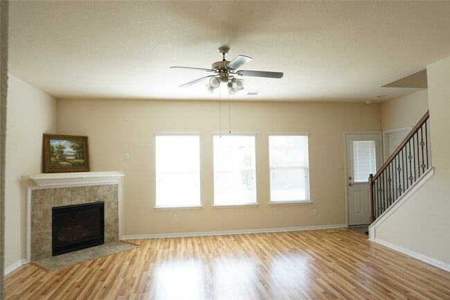 Photo - 10615 Chestnut Path Way