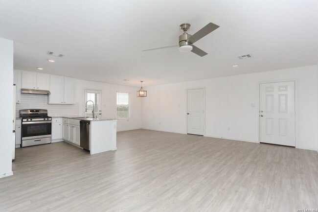 Photo - 6503 Scarecrow Wy