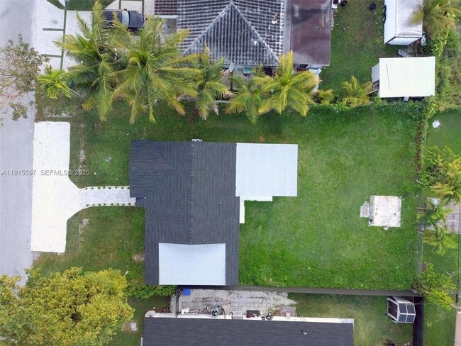 Photo - 216 NE 160th St