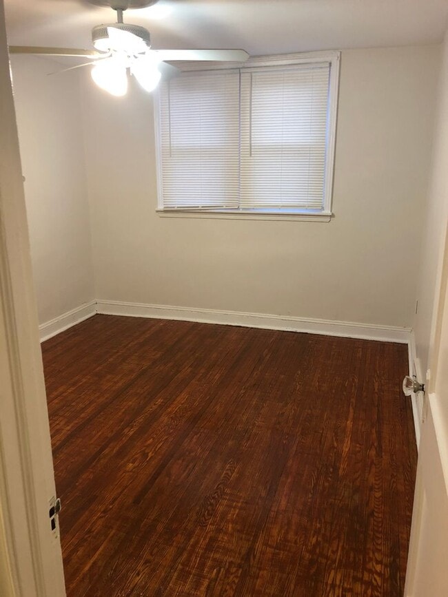 Photo - 3901 Elsinore St Unit 1st Floor