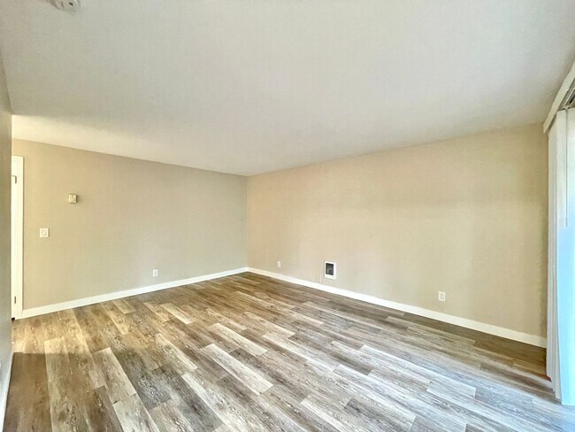 Photo - Great Condo For Rent Unit 121