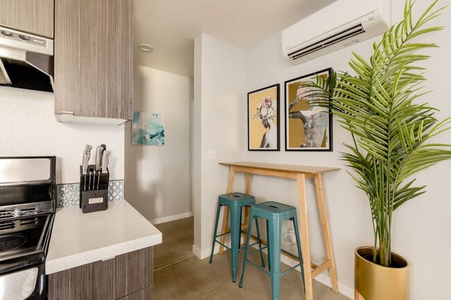 Photo - 911 SE 26th Ave Unit ID1309826P