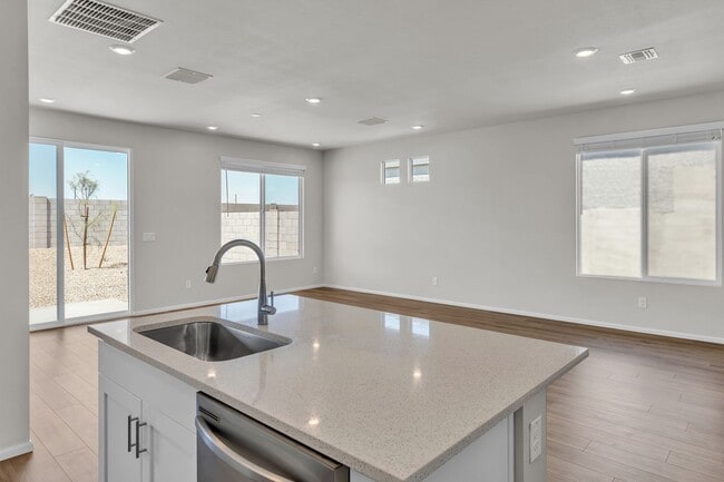 Photo - 17996 W Sand Hls Dr