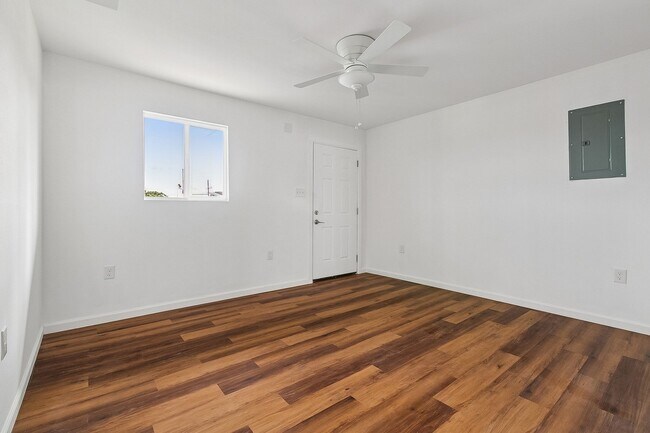 Photo - 3318 Broadway St Unidad 303