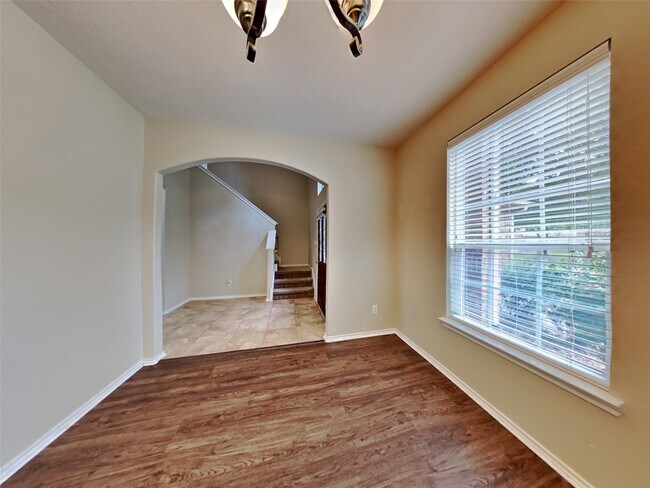 Photo - 21349 Thurston Crossing Dr