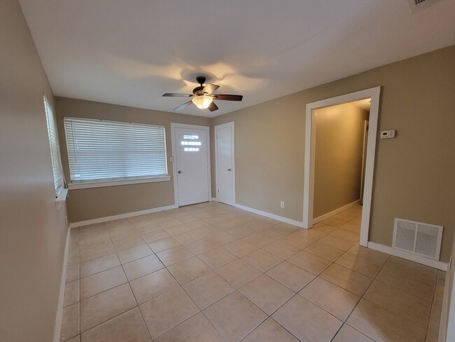 Photo - 1710 Chestnut Ave