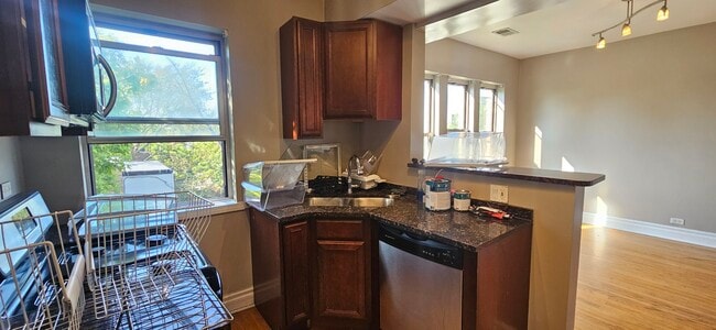 Photo - 38 N Menard Ave Unit 3A