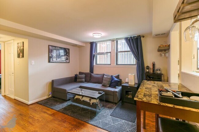 Photo - 1661 Park Rd NW