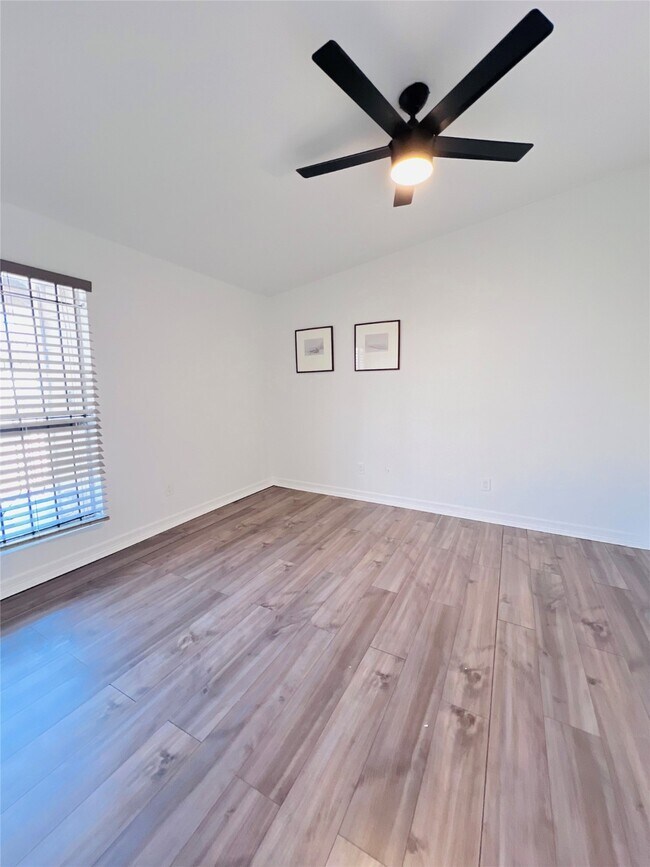 Photo - 2110 Wilcrest Dr