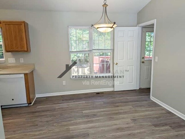 Photo - 200 Belle Ct