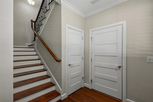 Photo - 205 N Geary Ave