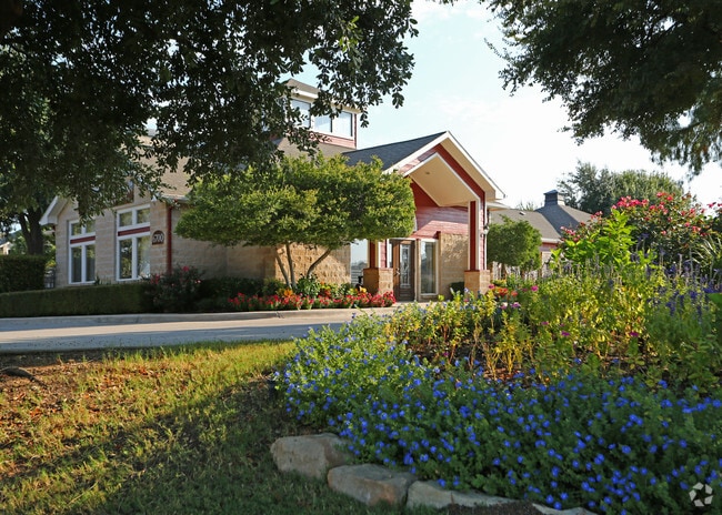 Western Station Apartments