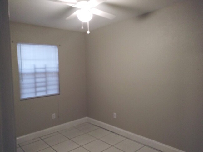 7667 Avon Park Blvd