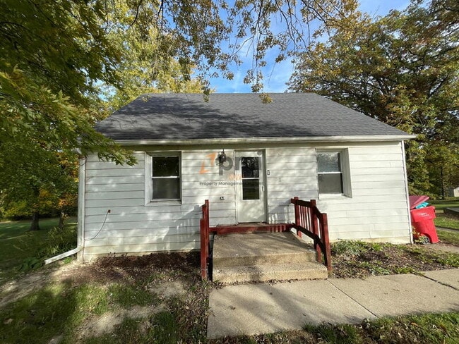Building Photo - 13131 Parrish Ave