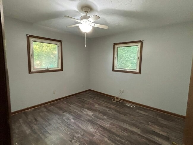 Photo - 545 W Forsyth Rd