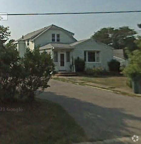 Building Photo - 255 Blakeslee St Unit 2 Rental