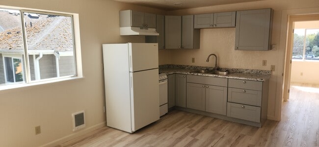 Photo - 9412 1st Ave NE Unit 2