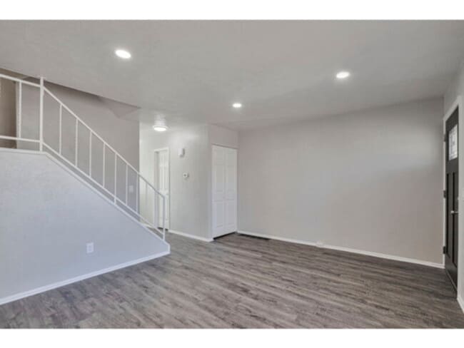 Photo - 3930 W Walsh Pl