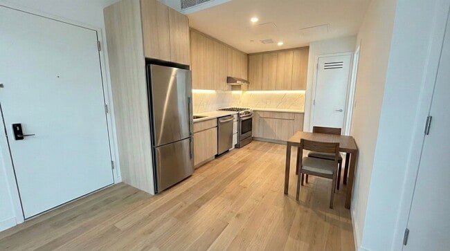 11-58-58 46th Rd Unit 5D