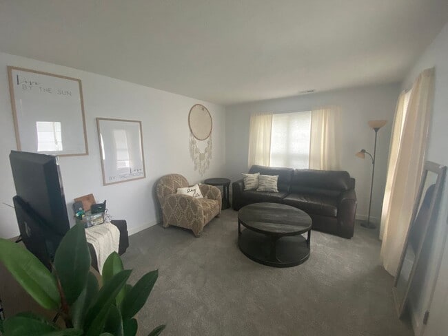 Photo - 3 Bedroom 1.5 bath TownHome