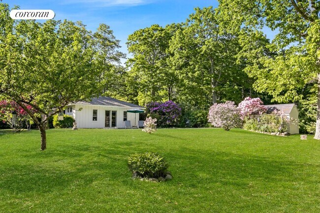 Photo - 23 Tuthill Dr