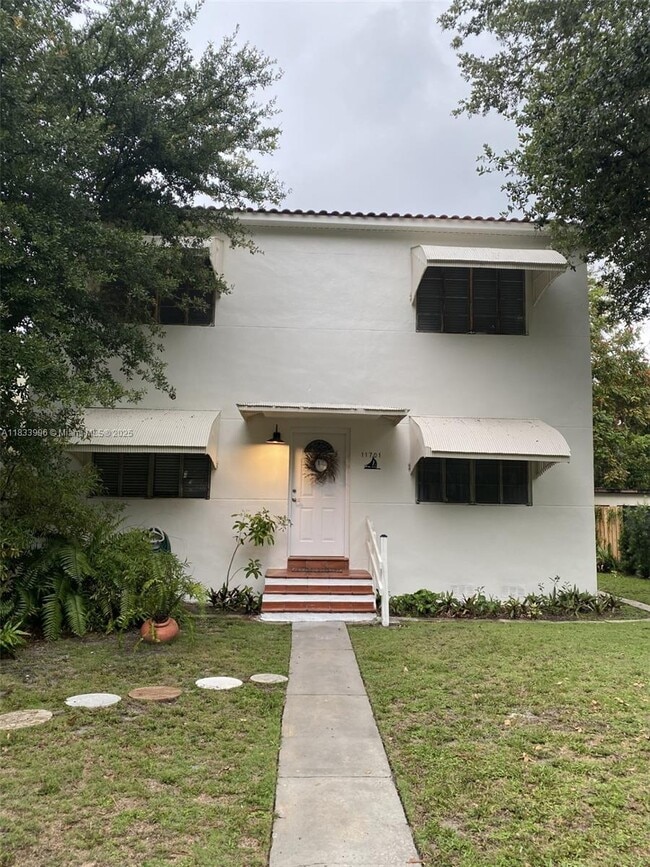 Photo - 11701 NE 11th Pl Unidad 1