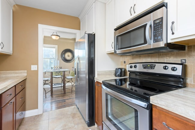 Photo - 1143 N 24th St