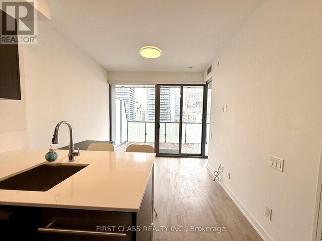 Photo - 57 St Joseph St Unit 2609