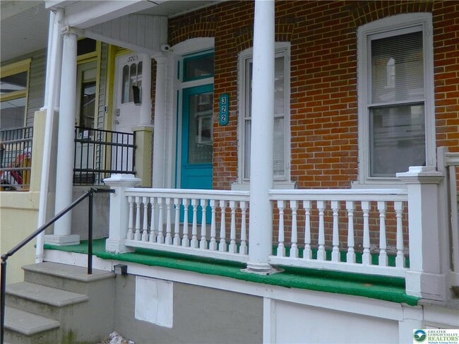 Building Photo - 322 N Franklin St Unit 2 / Second Floor