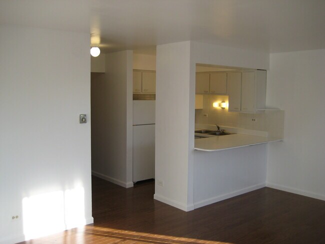 Photo - 5306 N Cumberland Ave Unidad 5306-404