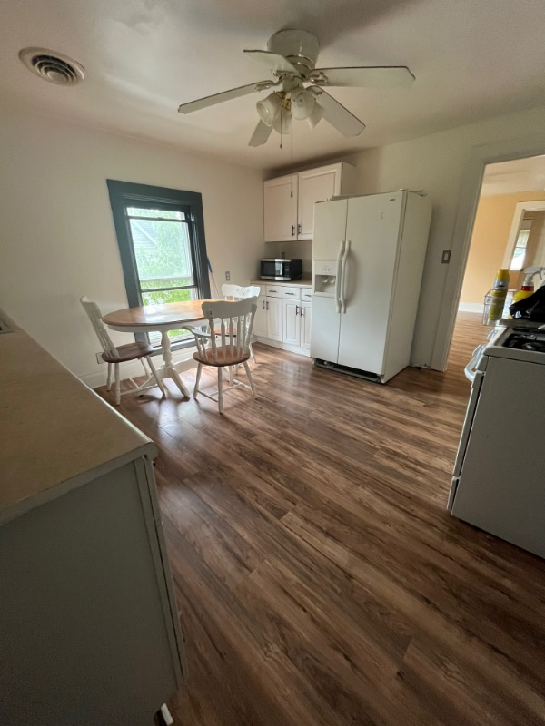 Photo - 19 Oakwood Ave Unit Upper