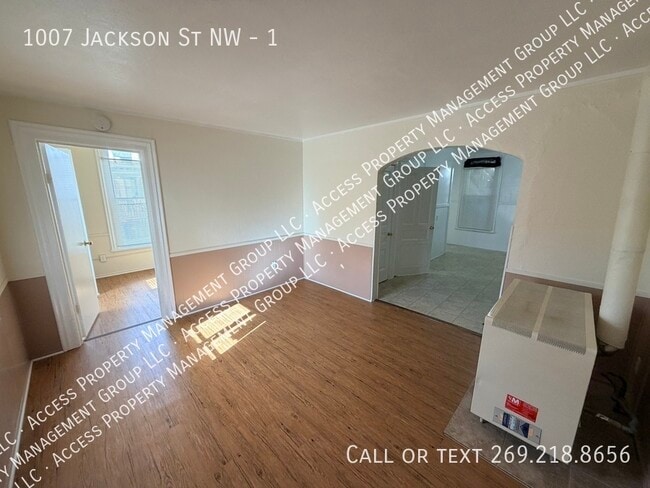 Photo - 1007 Jackson St NW Unit 1