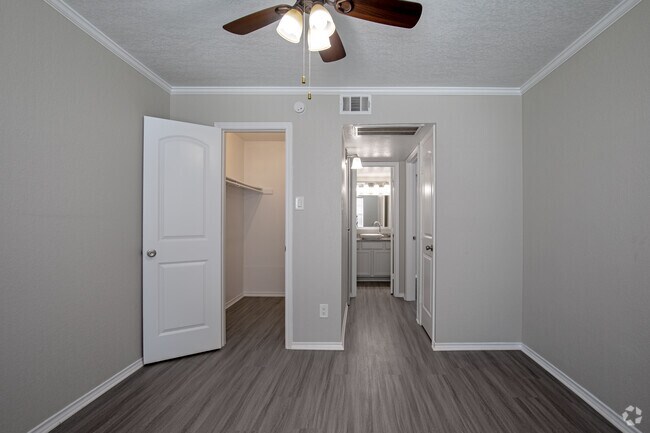 2BR, 2BA - 890SF - 1st Bedroom - Rolling Hills