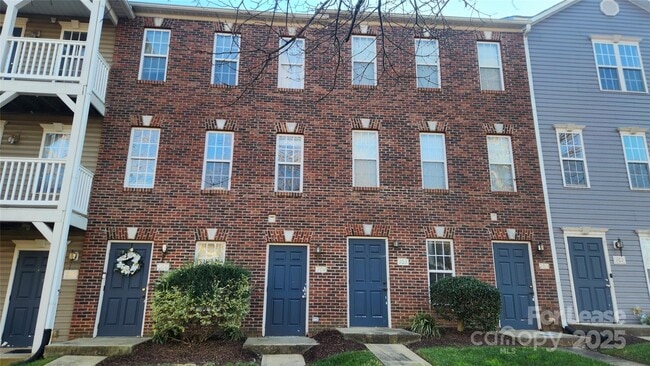 Building Photo - 110 Steam Engine Dr Unit 204