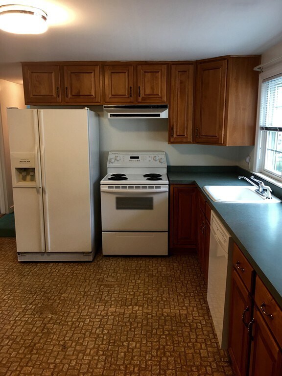 Photo - 553 Main St Unit 2